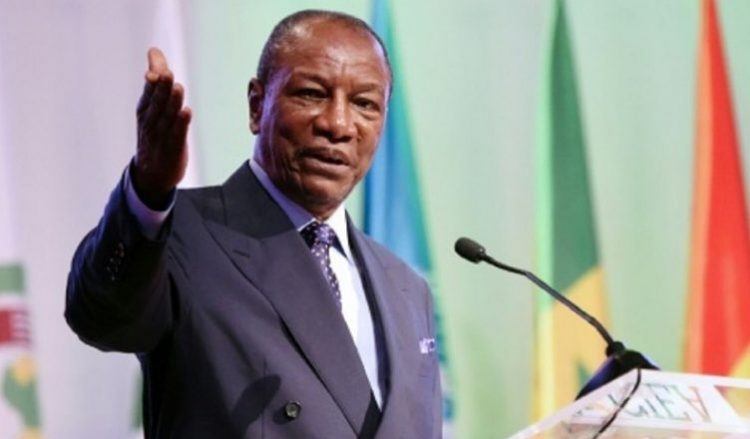 ‘’Débat africain’’ sur RFI : la « falsification » de la constitution « taillée à la mesure d’Alpha Condé » mise en pièces détachées par des juristes chevronnés