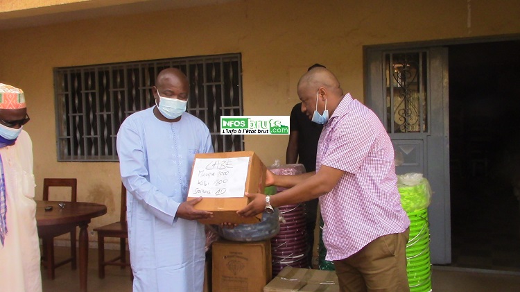 Lutte contre Covid-19 à Labé : l’UFDG distribue des kits sanitaires dans la région