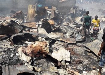 Lola : Des boutiques et des magasins partis en fumée dans un incendie déclaré au centre-ville