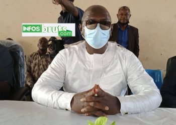 Nzérékoré: Le ministre de l’Education déplore le non-respect de l’heure de démarrage des cours par certains enseignants.