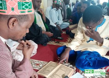 Balɓe Ŋañaka Lonbonna (Labé) : cérémonie de lecture du Saint Coran à la mémoire des parents et grands parents disparus.