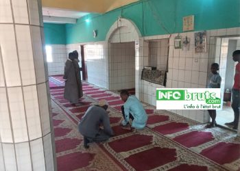 Des inconnus s’introduisent dans une mosquée à Labé: deux micros emportés et de l’urine sur la natte de l’iman
