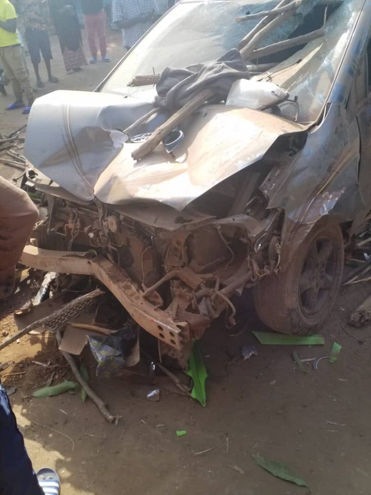 Mambia (Kindia) : un mort et des blessés dans un accident de la circulation (images)