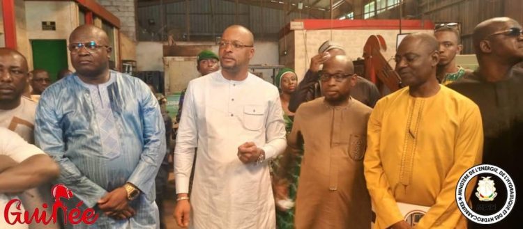 Guinée :  le Ministère de l’Énergie, l’Hydraulique et des Hydrocarbures opte pour une communication de proximité