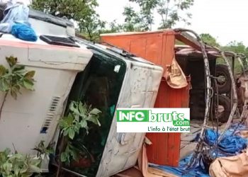 Accident de la circulation à Koubia : un camion sans freins se renverse sur une chaussée glissante