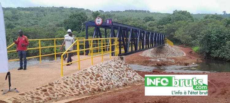 Boké : la CBG remet en service la passerelle métallique à Kéwéwol (Sangarédi)