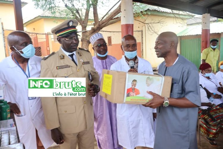 Boké : Remise des kits césariens et d’accouchement à l’Hôpital régional