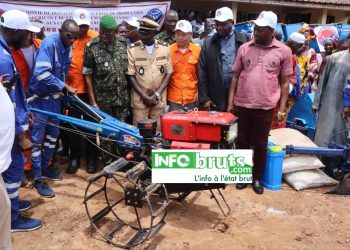 Boké : Le Consortium SMB-Winning soutient les groupements agricoles de Kolaboui et Tanene avec l&rsquo;octroi des équipements modernes