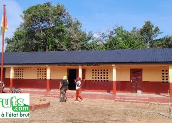 Boké : Remise de l’école primaire du district Tabondéya rénovée par le Consortium SMB-Winning