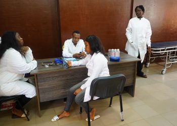Conakry : Lancement officiel de la campagne de visite médicale systématique des élèves en Guinée