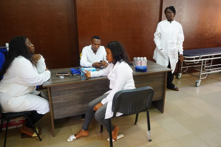 Conakry : Lancement officiel de la campagne de visite médicale systématique des élèves en Guinée