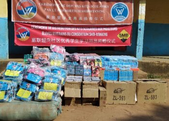 Boké : Le Consortium SMB-WINNING lance les opérations de distribution des kits scolaires aux meilleurs des zones impactées