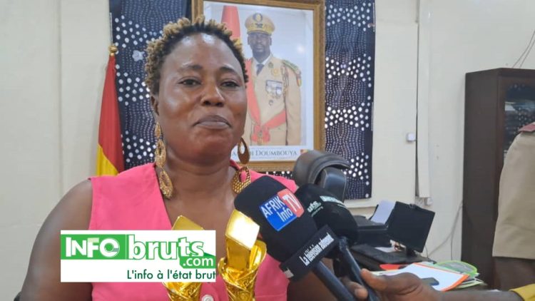 3ème Edition des Makona Award’s : L’artiste Bintou MONEBO SAGALOLE venue de Labé décroche deux trophée