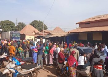 Kankan : Les frigoristes et les vendeuses réclament la diminution de taxe de dédouanement des frigos.