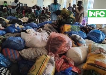 Boké: Présentation d’un important lot de vêtements et de vivres destinés sinistrés de Kafanda (Sansalé)