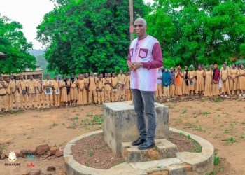 Télimélé : Le Premier ministre Amadou Oury Bah participe à la levée des couleurs au Collège de Dara
