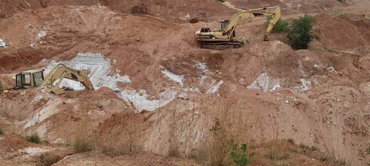 Kindia : Entre espoir et inquiétude, la réouverture de la carrière de sable de Koliadi 1 fait débat