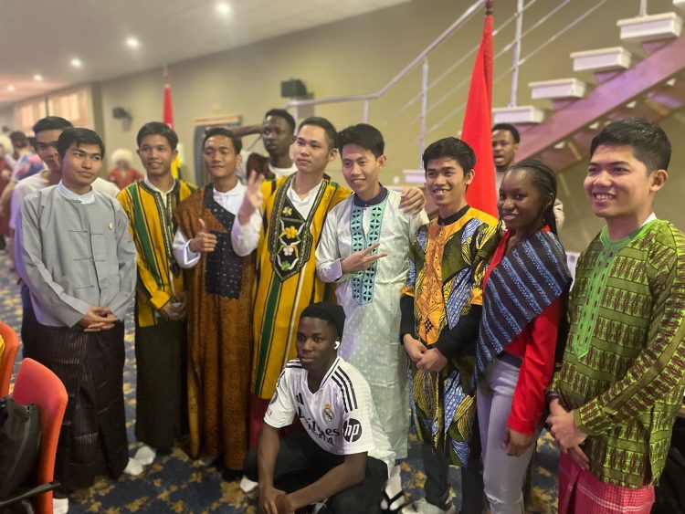 La Guinée rayonne au Festival International de la Rencontre des Cultures à Saint-Pétersbourg