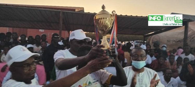 Finale électrique à Boké : Lambanyi sacré champion du tournoi de la cohésion sociale doté du trophée Mohamed Lamine Sy Savané