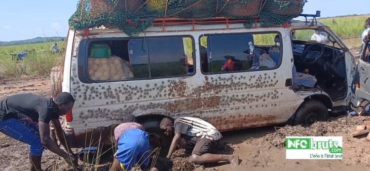 Mandiana (Karakani) : Les citoyens confrontés à d’énormes difficultés en pleine saison des pluies suite à l’arrêt d’un chantier routier