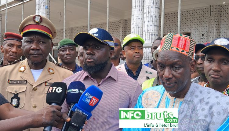 Labé : Le ministre Mory Condé salue l’état d’avancement des travaux de la Grande Mosquée, de l’aéroport et de la voirie