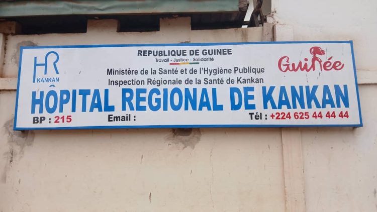 Kankan : 500 kits césariens et une ambulance médicalisée offerts à l’hôpital régional par la Maman nationale et l’ALAK