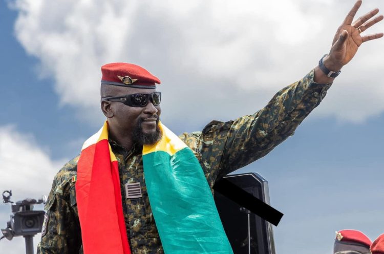 Et si Mamady Doumbouya était candidat : Hypothèse d’avenir ou hérésie démocratique ?