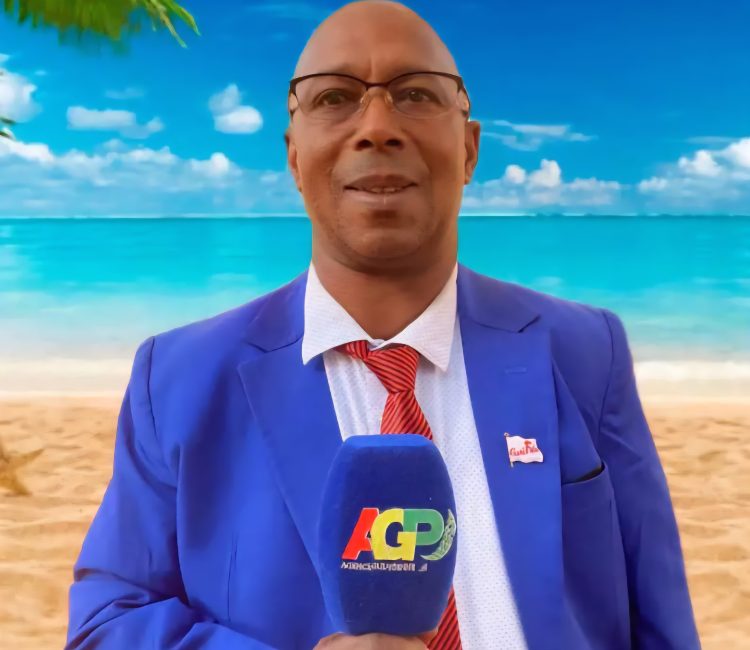 Alpha Koubia primé pour le meilleur article du mois de juillet à l’Agence Guinéenne de Presse