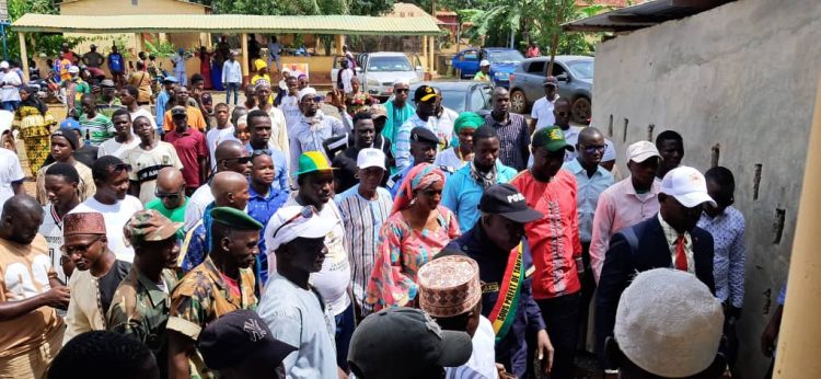Boké – Référendum : Forte mobilisation à Bélikindi en faveur du projet de nouvelle Constitution