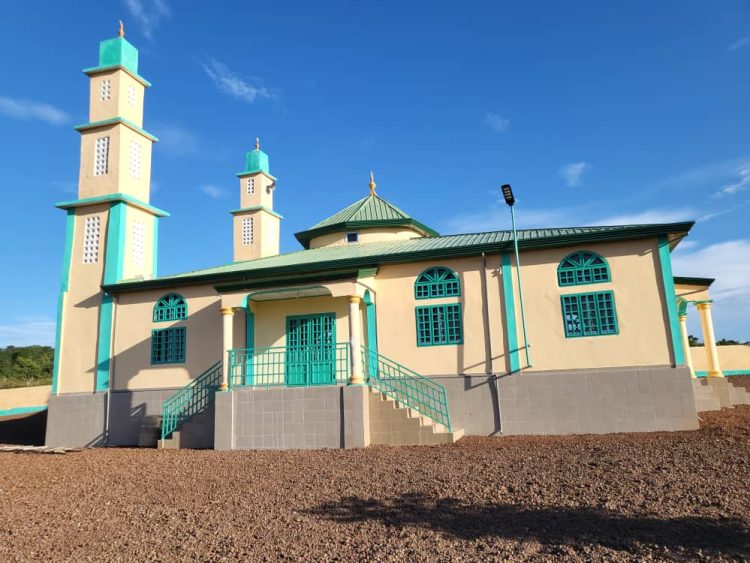 Labé : Fidaou, inauguration de mosquée et du Doudhal à Limboko en hommage à Elhadj Amadou Tanou Bah