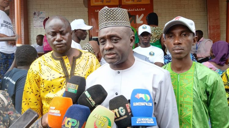 Référendum 2025 à Kankan : El Hadji Karamo Diawara et des leaders religieux accomplissent leur devoir citoyen