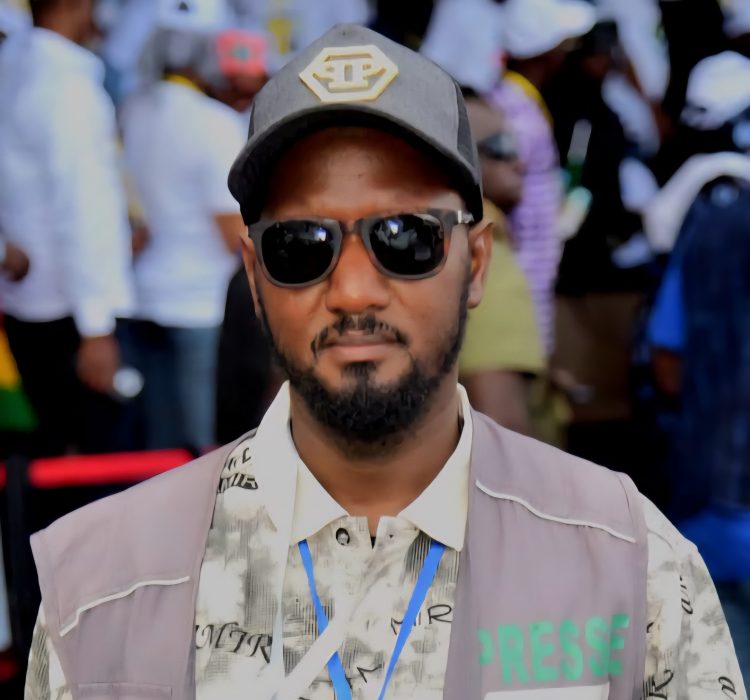 Guinée : 50 partis et 16 indépendants pour une seule présidence… la République des figurants ! (Par Chérif Sampiring Diallo Journaliste, Éditorialiste Écrivain, Essayiste.)
