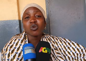 Boké : Un adolescent emporté par les eaux, sa mère Mariam Bah inconsolable
