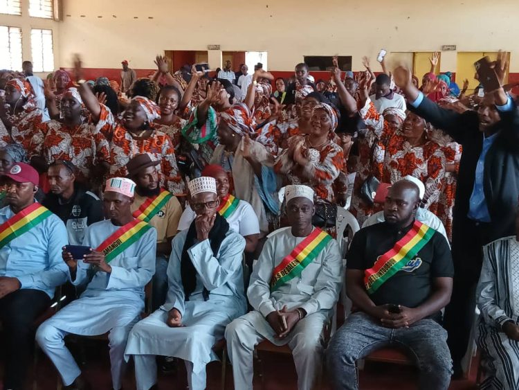 Labé : Le ministre de la Jeunesse Mamadou Cellou Baldé remercie les populations pour la victoire du Oui au référendum constitutionnel