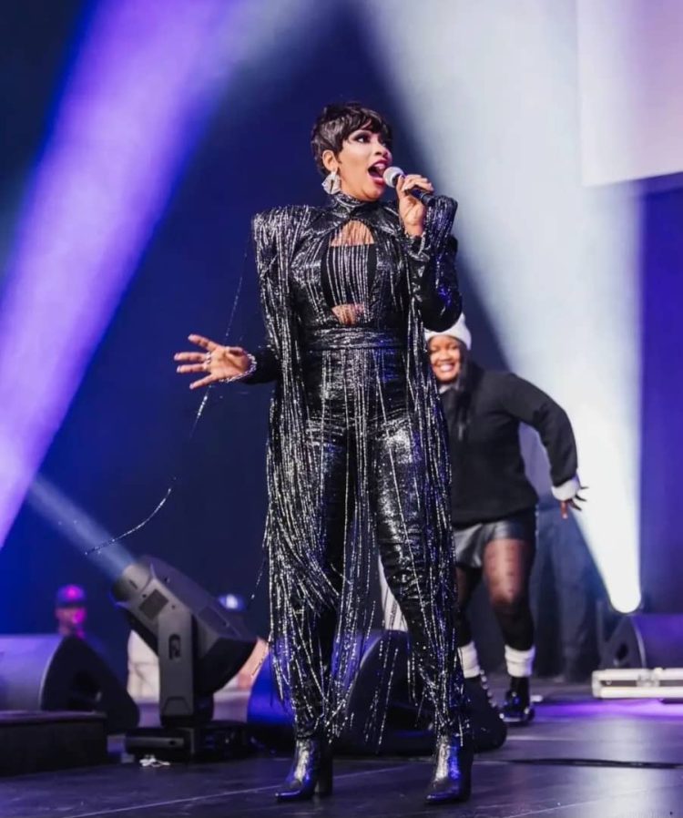 Djelykaba Bintou : l’irrésistible ascension d’un phénomène culturel