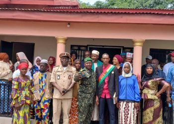 Lélouma : La communauté de Korbé rend un dernier hommage à Aguibou Diallo, directeur de l’école primaire, décédé ce vendredi