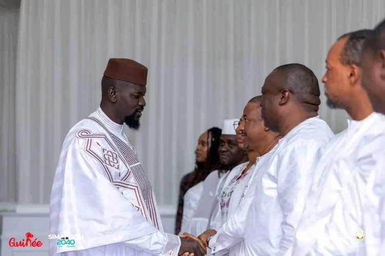 Le chien aboie, la caravane électorale est passée à Labé : Quand l&rsquo;amertume défie le réel (Par Chérif Sampiring Diallo, Journaliste-Éditorialiste, Écrivain-Essayiste)