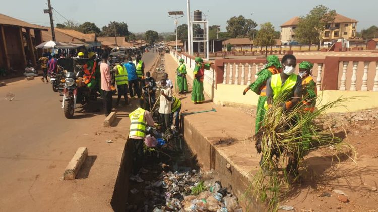 Boké : le collectif des PME mobilisé pour une ville plus propre à l’approche de l’hivernage