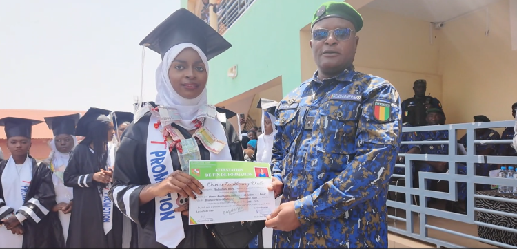 Labé : 33 jeunes filles diplômées du Centre de Formation de Solidarité Suisse-Guinée