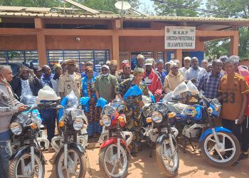 Tougué : neuf motos offertes par les ressortissants de la localité aux USA pour renforcer les services de santé de base